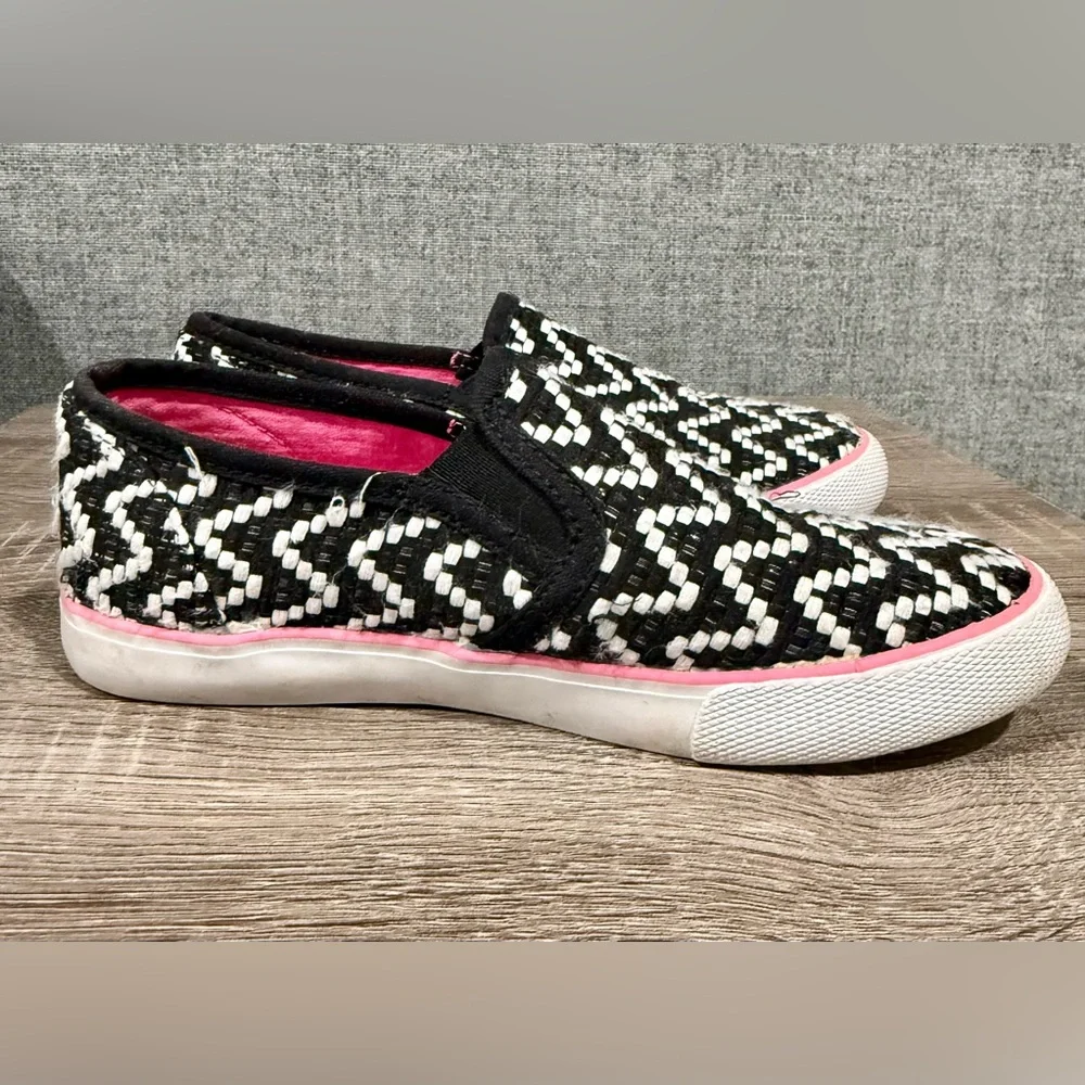 Girls Cat & Jack slip on embroidered shoes. Gently used, overall good condition.